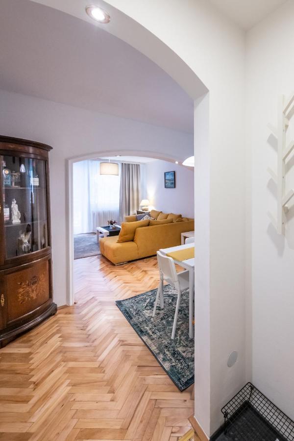 Ada City Break Belgrado Buitenkant foto