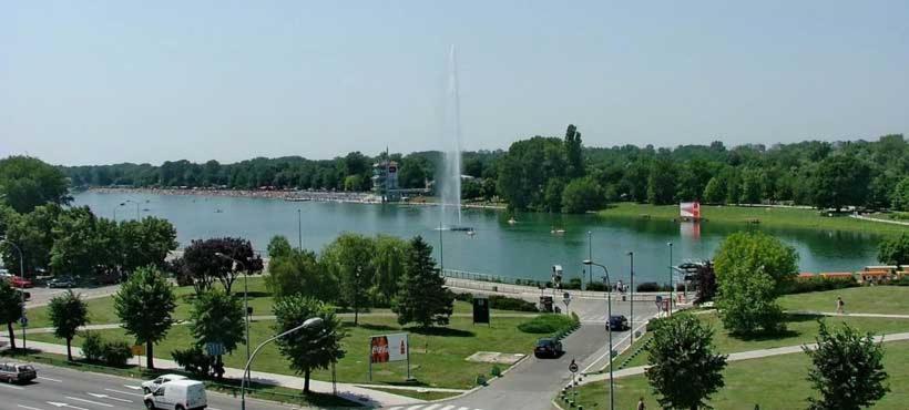 Ada City Break Belgrado Buitenkant foto
