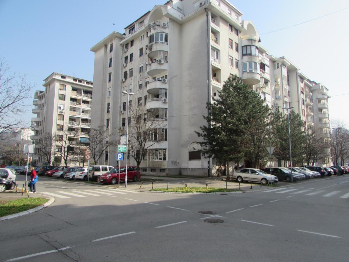 Ada City Break Belgrado Buitenkant foto